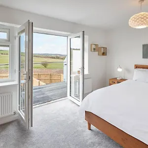 Host & - Highfield House Holiday home